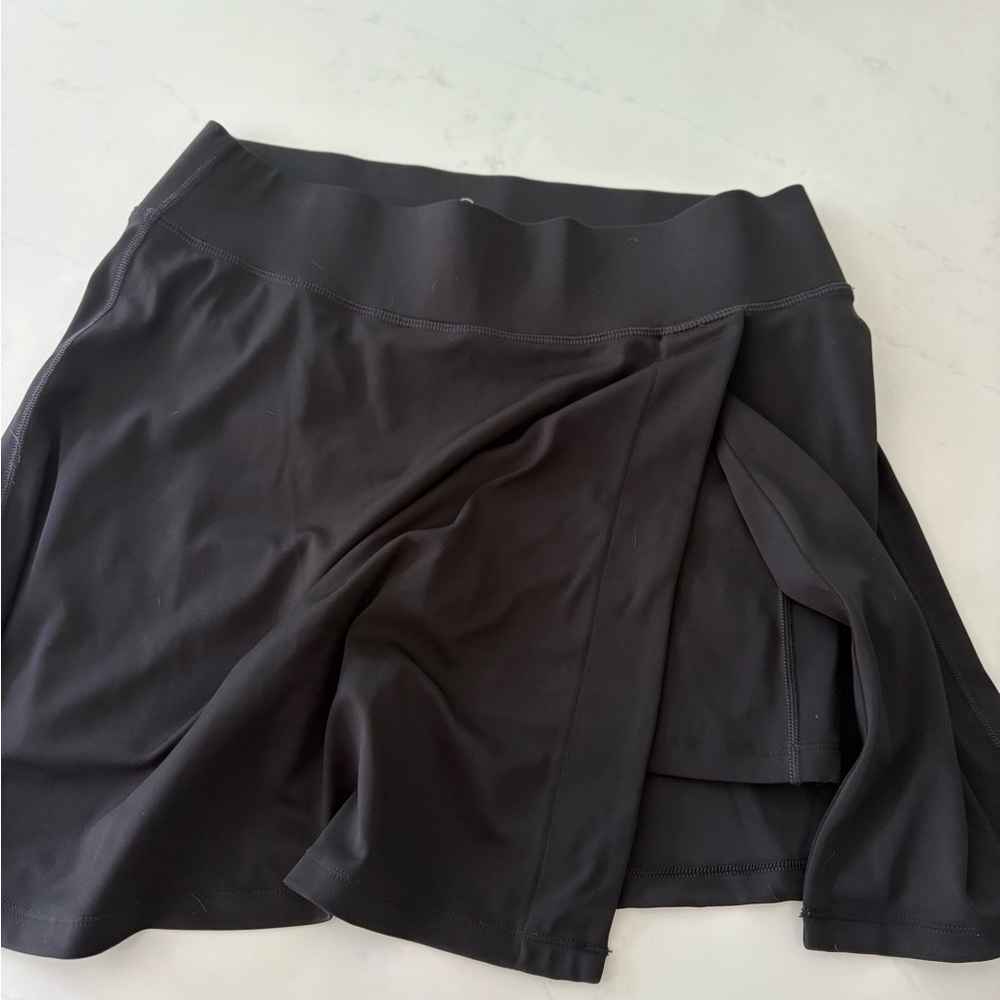 Lou & Grey Black Active Skort